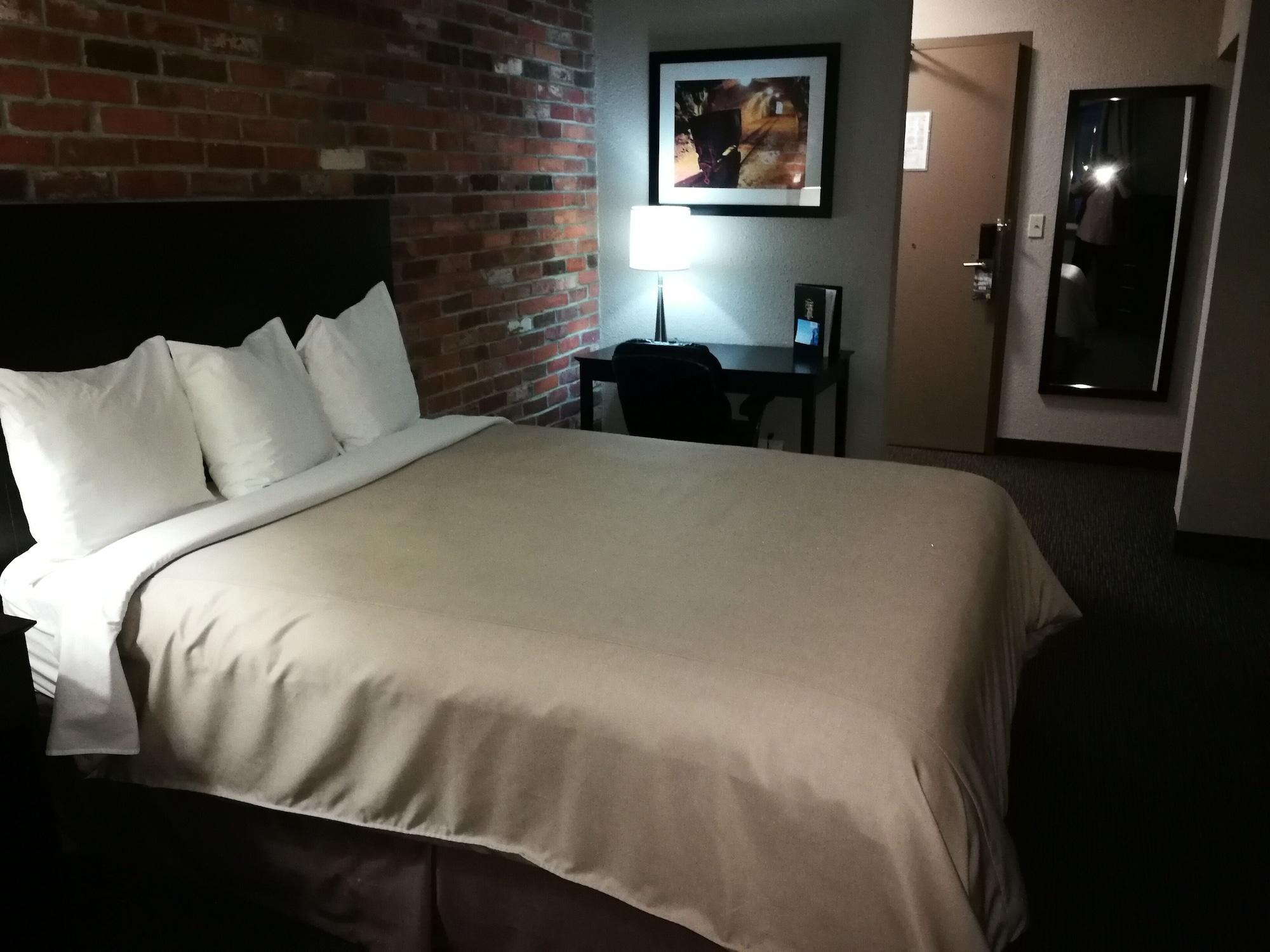 Super 8 By Wyndham Timmins On Hotell Eksteriør bilde