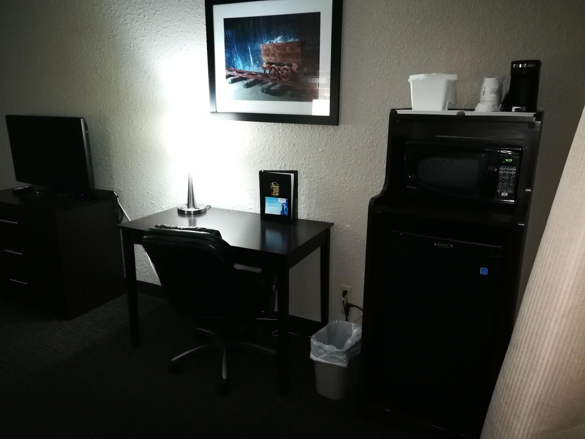 Super 8 By Wyndham Timmins On Hotell Eksteriør bilde